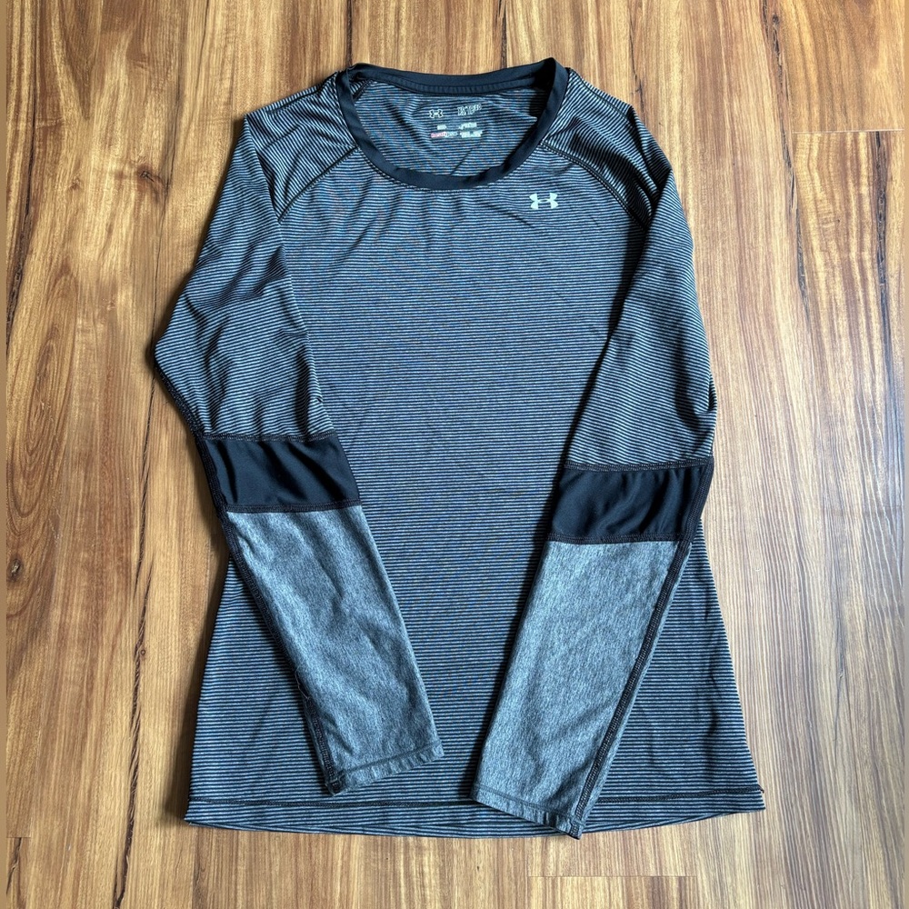 Under Armour Heatgear Fitted Long Sleeve Top Womens XSmall Black Gray Striped